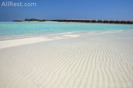 Olhuveli Beach & Spa Resort 3